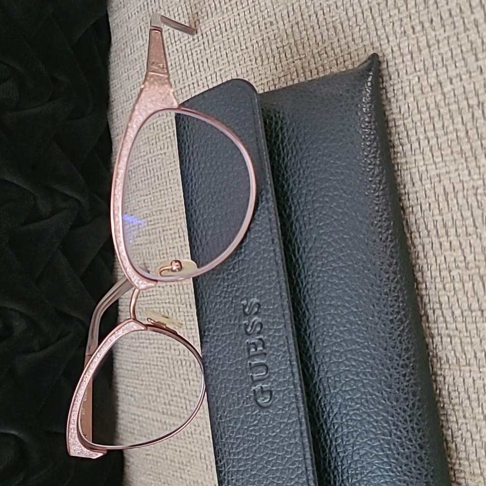 GUESS METALLIC ROSE GOLD EYEGLASS FRAME 51 16 135